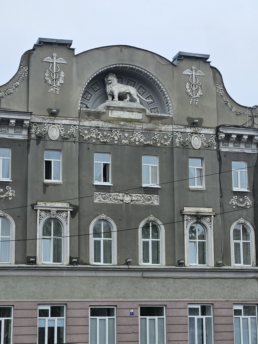 Экскурсия была познавательна и интересна. Михаил рассказал и показал нам Саратов разных периодов и объединил весь