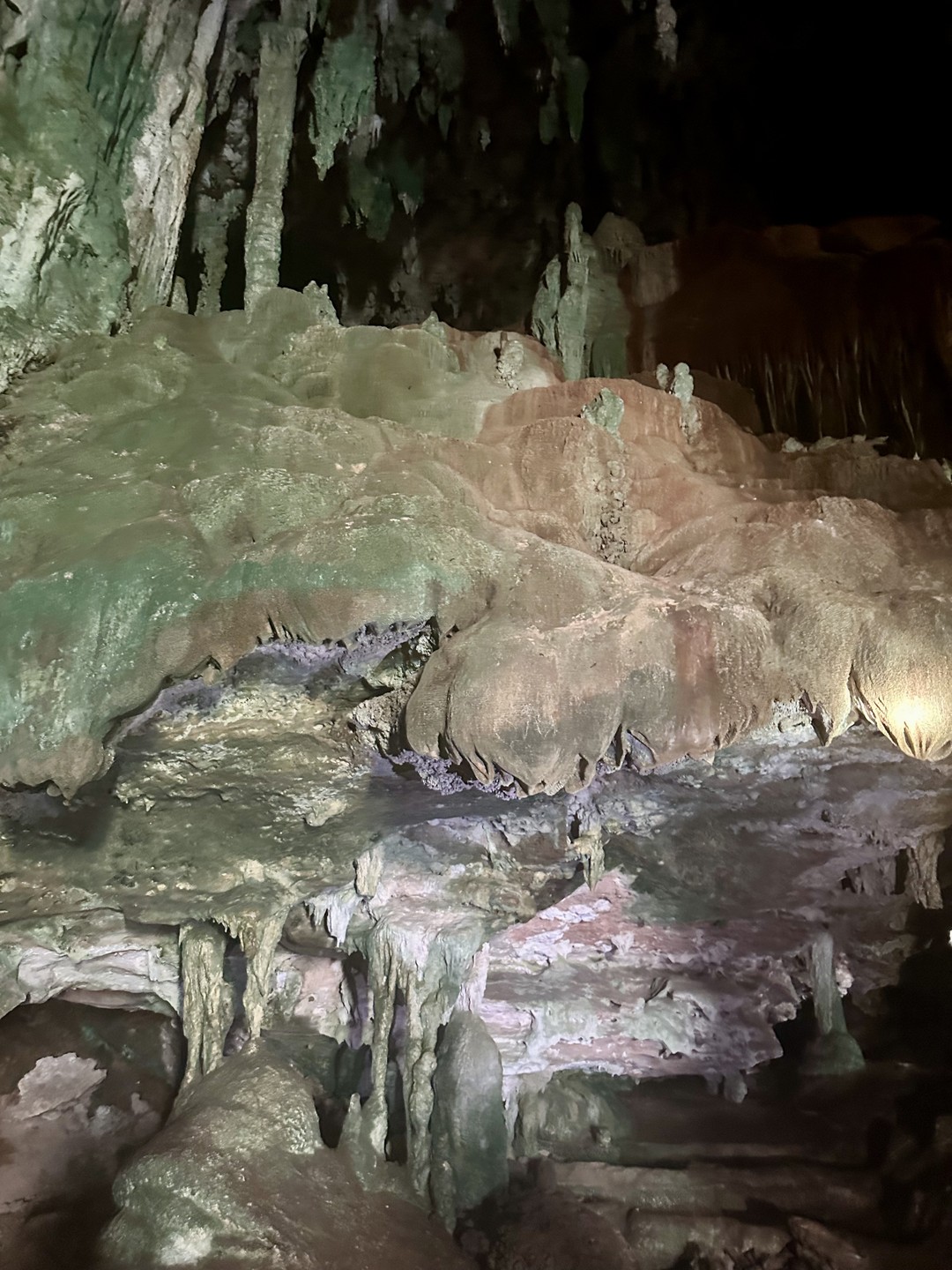 Замечательная поездка с прекрасным гидом! Изначально мы планировали маршрут просто по Пхукету, но Татьяна подошла к