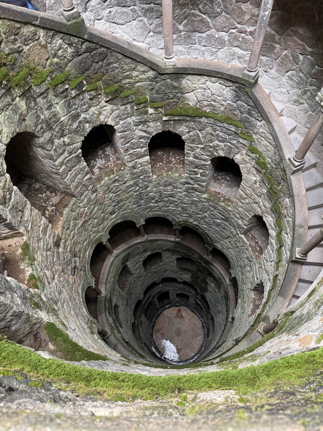 Синтра и мыс Рока с Денисом. Очень красивая и интересная экскурсия. Увлекательное путешествие в мистику,историю и