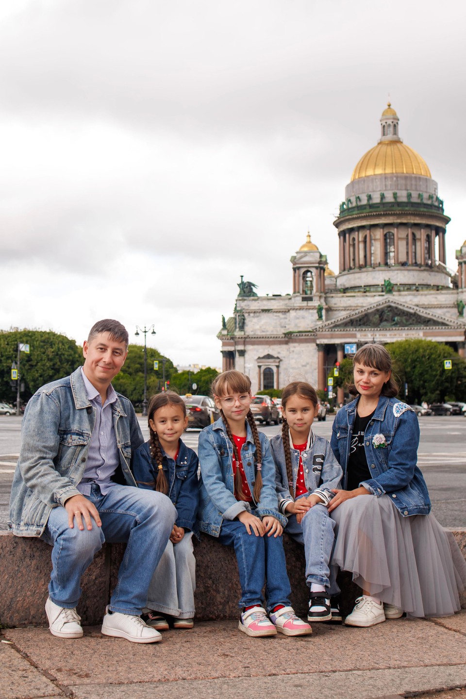 Отличная экспресс-фотосессия! Спасибо фотографу Анне. Всё прошло замечательно, фотографии получились классные, за 30 минут сменили несколько локаций
