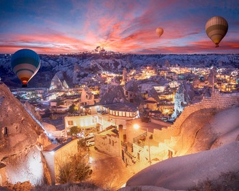 Прибытие в Каппадокию и закат на скалах