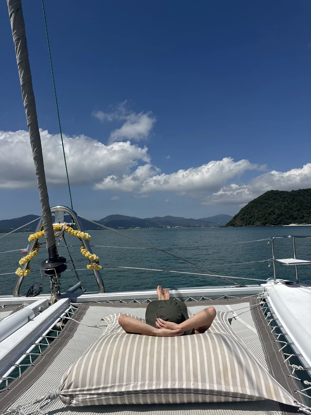 Ваше идеальное утро начинается… трансфер от отеля доставил нас на пирс (по возвращению в отель), откуда