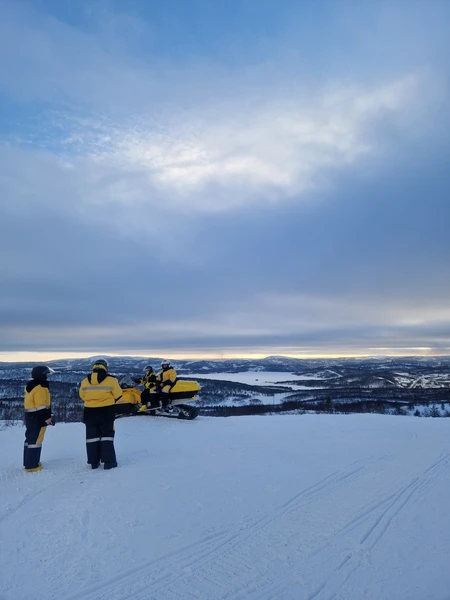 Очень хорошо организовано, прекрасный инструктор,интересная поездка! Рекомендую