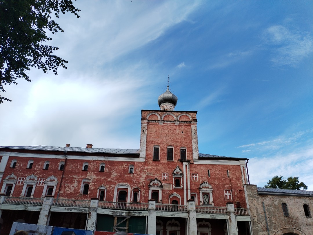 Очень понравился маршрут и повествование Алексея, все доступно и занимательно. Удалось узнать много нового о Вологде