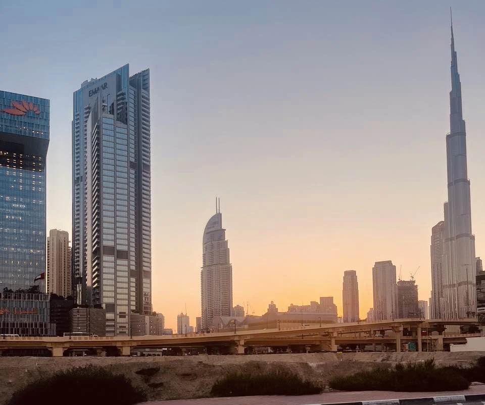 Обзорную экскурсию нам проводил Азам. Заранее согласовали маршрут. Спокойно посмотрели интересующие нас локации. Организатор Шухрат помог