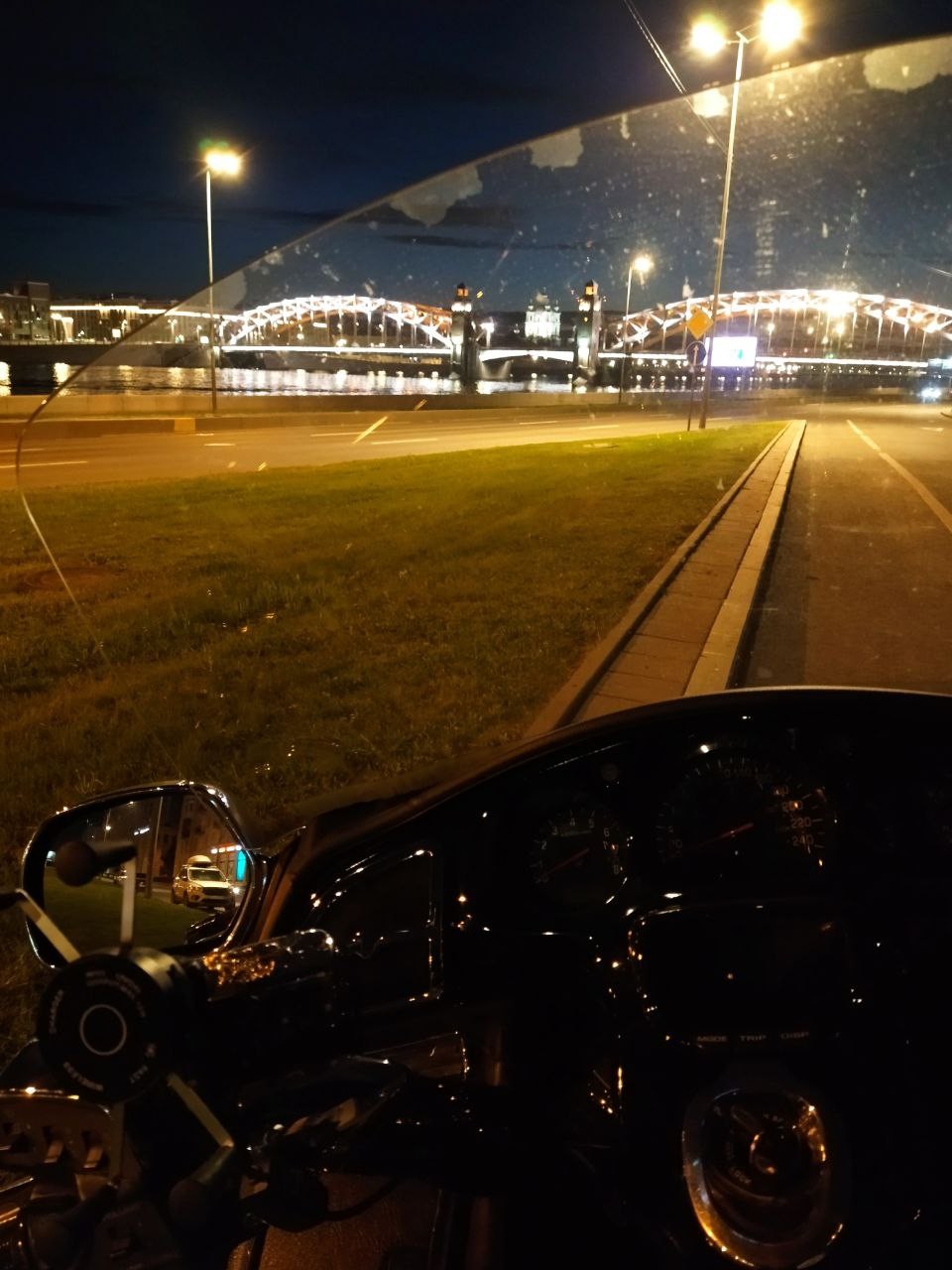 На мотоцикле по вечернему Питеру или к разводным мостам (Наталья)