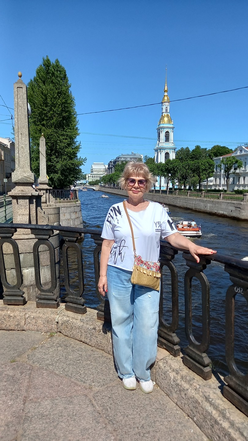 Добрый день! Сегодня мы гуляли по Питеру с Артемом, по городу, который невозможно не любить! Легко