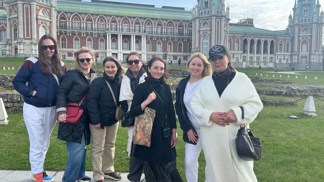 Екатерина - замечательный экскурсовод с фундаментальными знаниями истории России. Экскурсия по Царицыно была не просто интересной