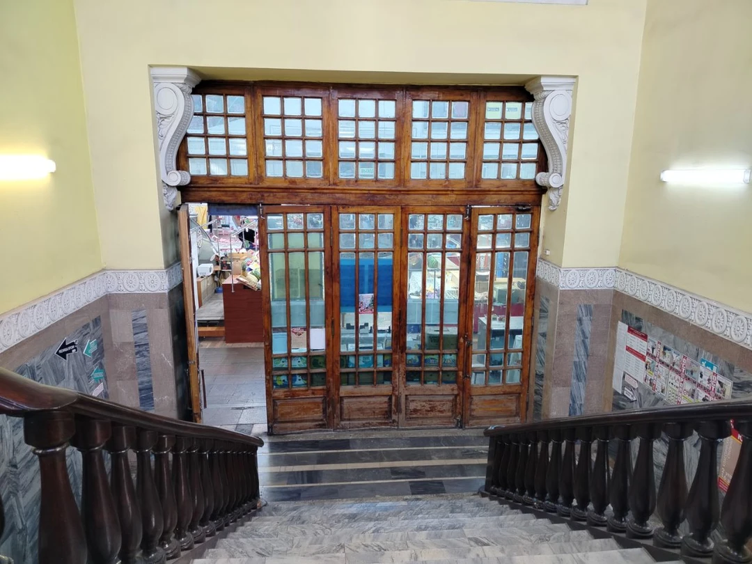 Чудесная экскурсия для тех кто хочет почувствовать город и его историю через архитектуру. Денис выделил самые