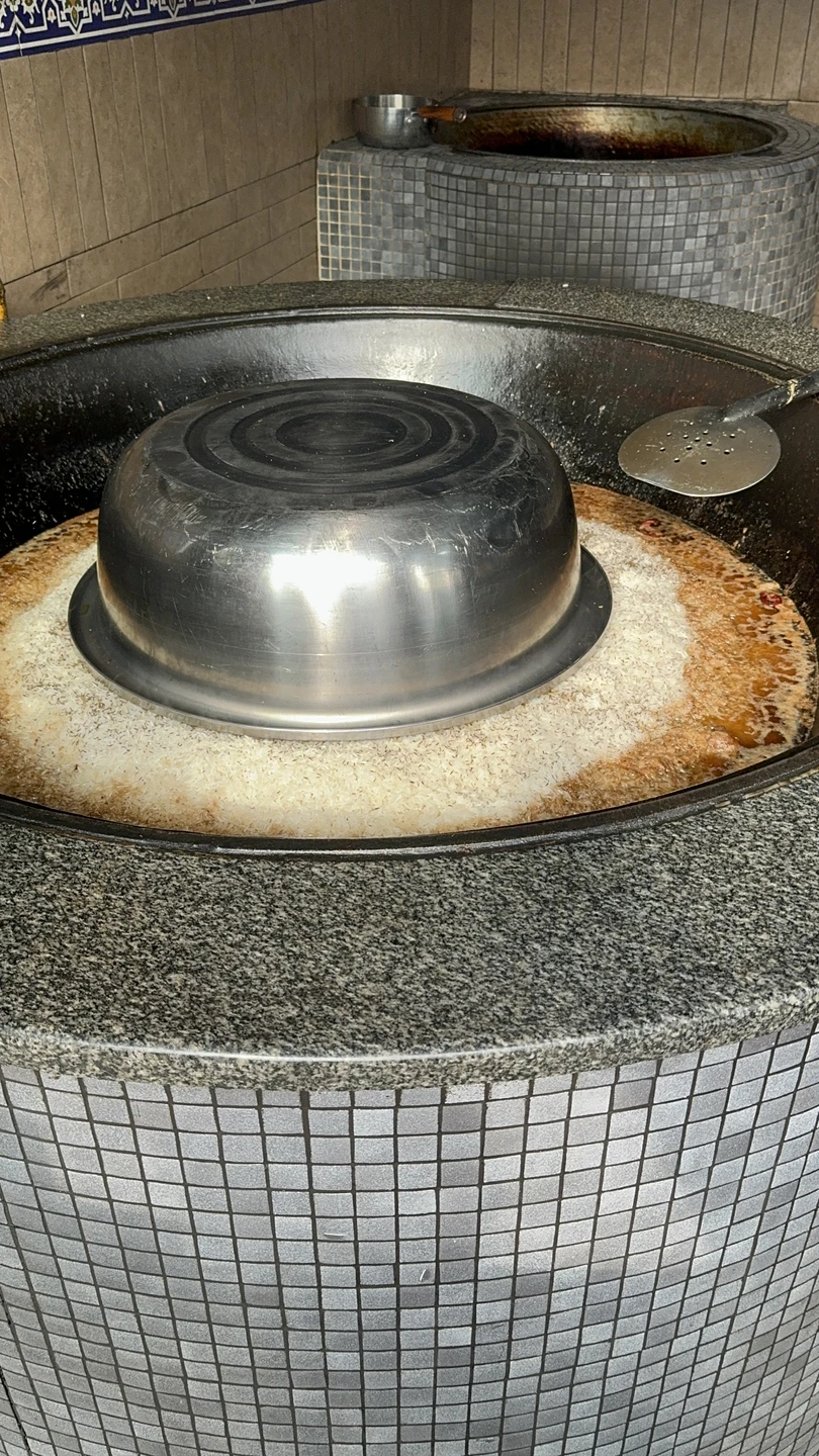 Добрый день. Брали путешествие с 23 по 27 февраля. Погода порадовала, дождя не было, вечером куртки