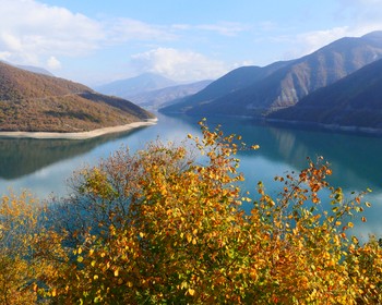 Усадьба Чавчавадзе, собор Алаверди, Жинвальское водохранилище, вечер в Гудаури