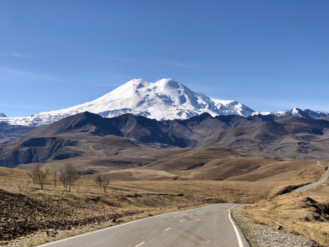 Ездила с Владимиром. Он оказался очень комфортным гидом, не торопил, все рассказывал, при этом не старался