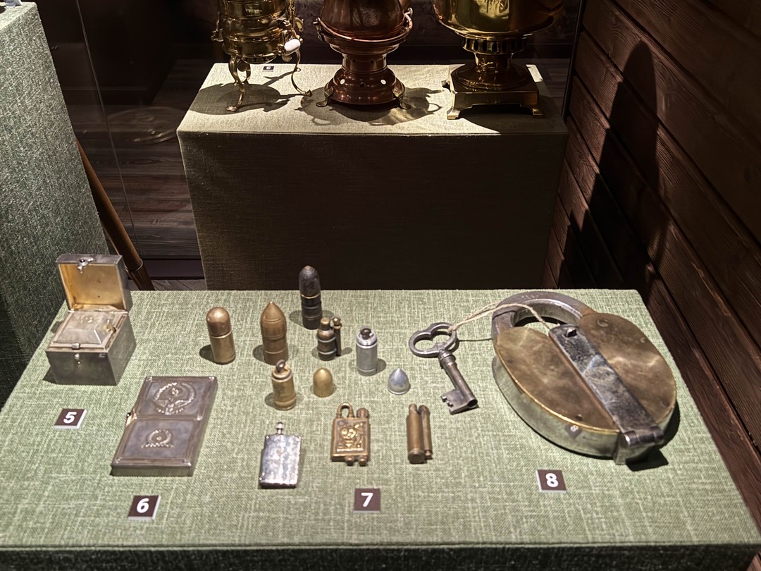 Экскурсия очень понравилась- интересно, познавательно, узнали много нового для себя. Гид - увлеченная историей девушка, видно,