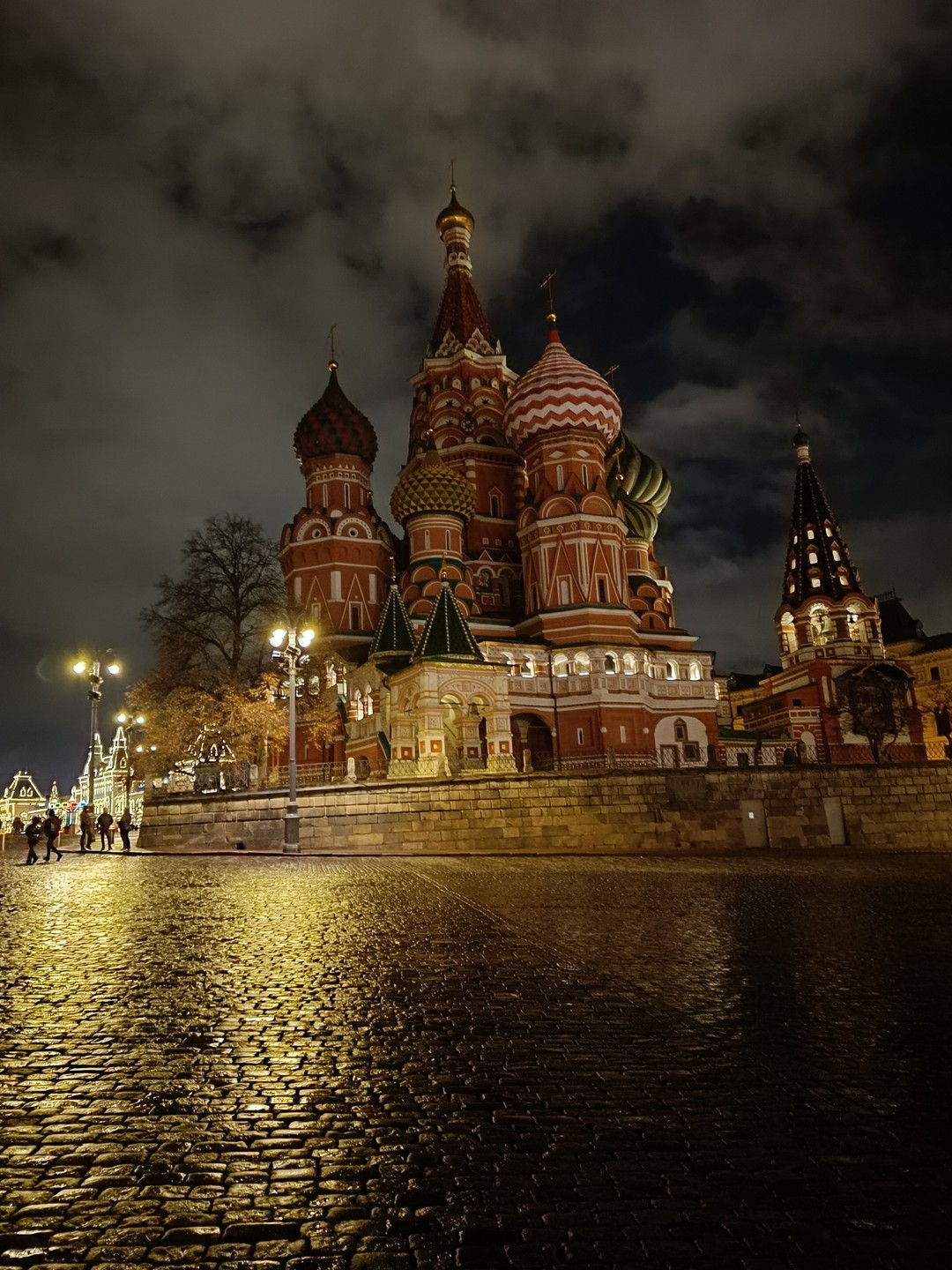 Мистическая Москва: экскурсия по центру столицы с гаданием (Лейла)