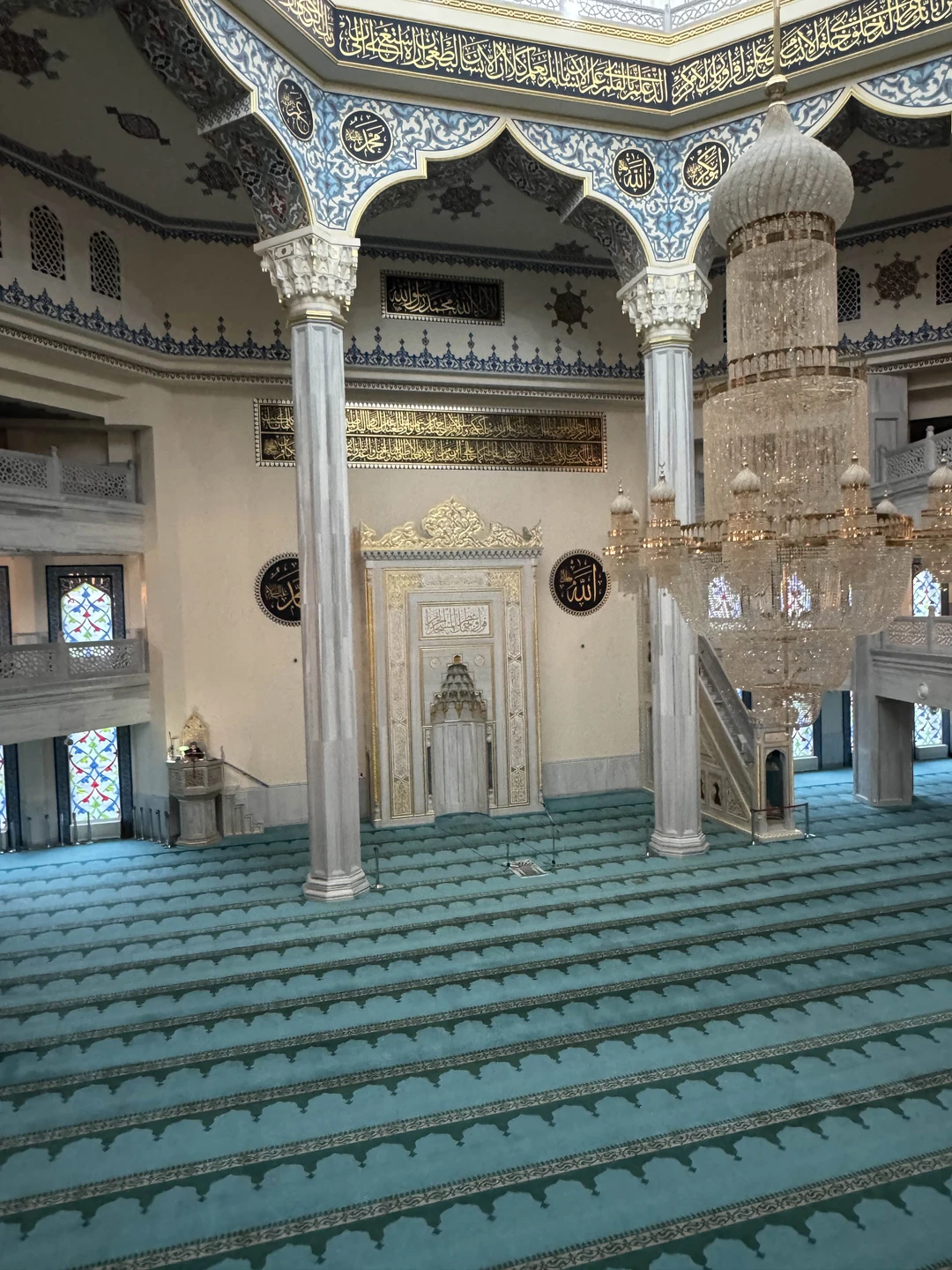 Очень хотелось побывать в Соборной мечети. Понравилось очень. Красиво. Экскурсовод очень приятная женщина, рассказала про ислам