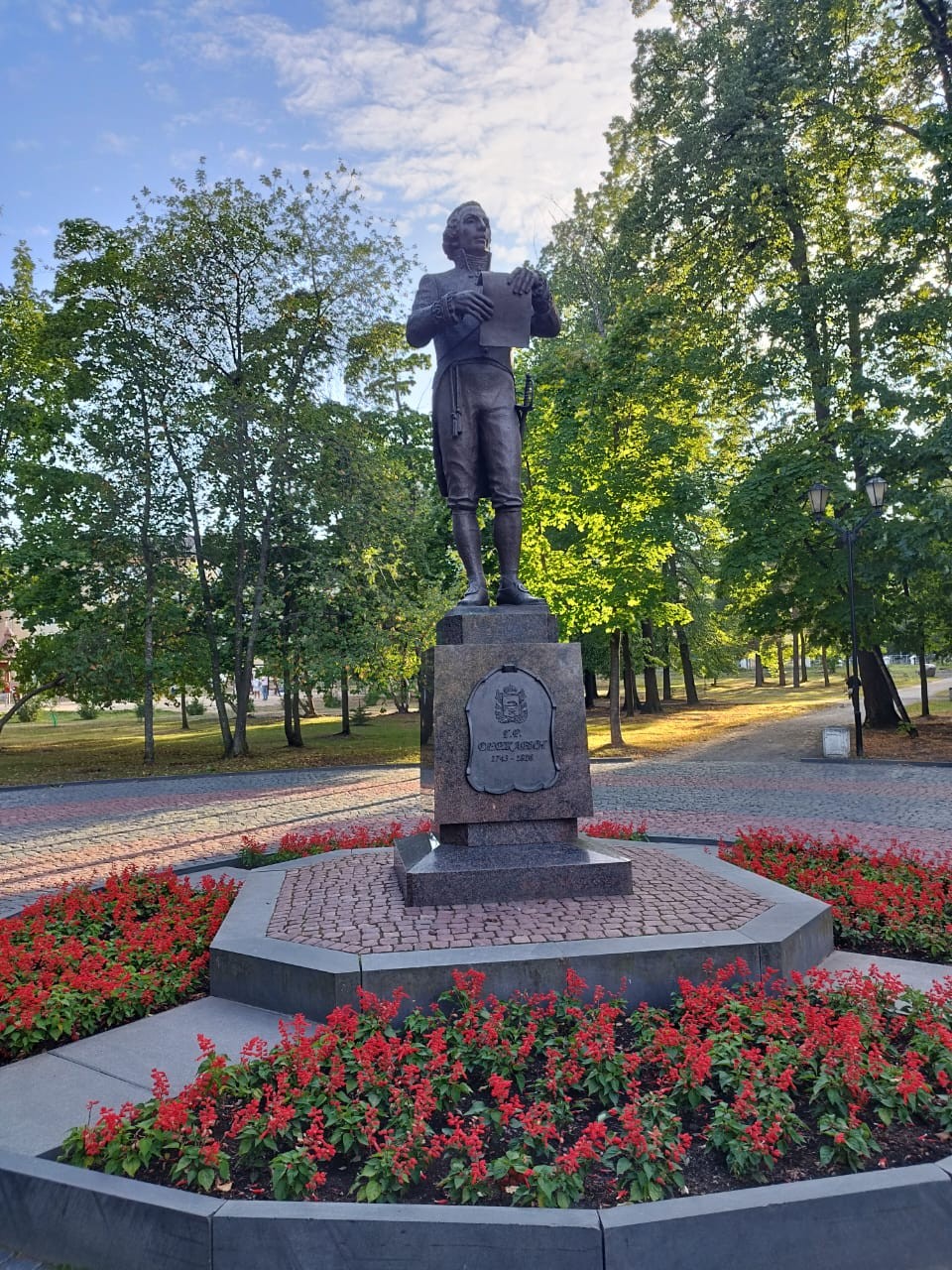 Экскурсия нам очень понравилась. Экскурсовод Елена столько полезной и интересной информации рассказала. Видно, что она душой