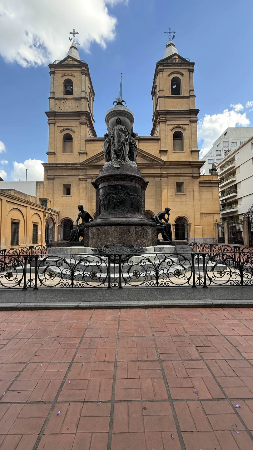 Сегодня была моя самая лучшая экскурсия в Аргентине. За 2,5 часа я узнала больше, чем за