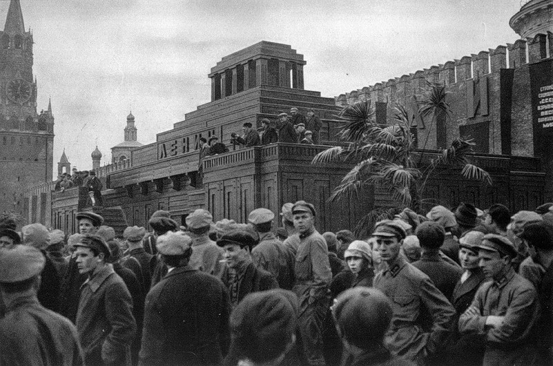 Фото к экскурсии «Тайны Красной площади»: экскурсия-квест для детей