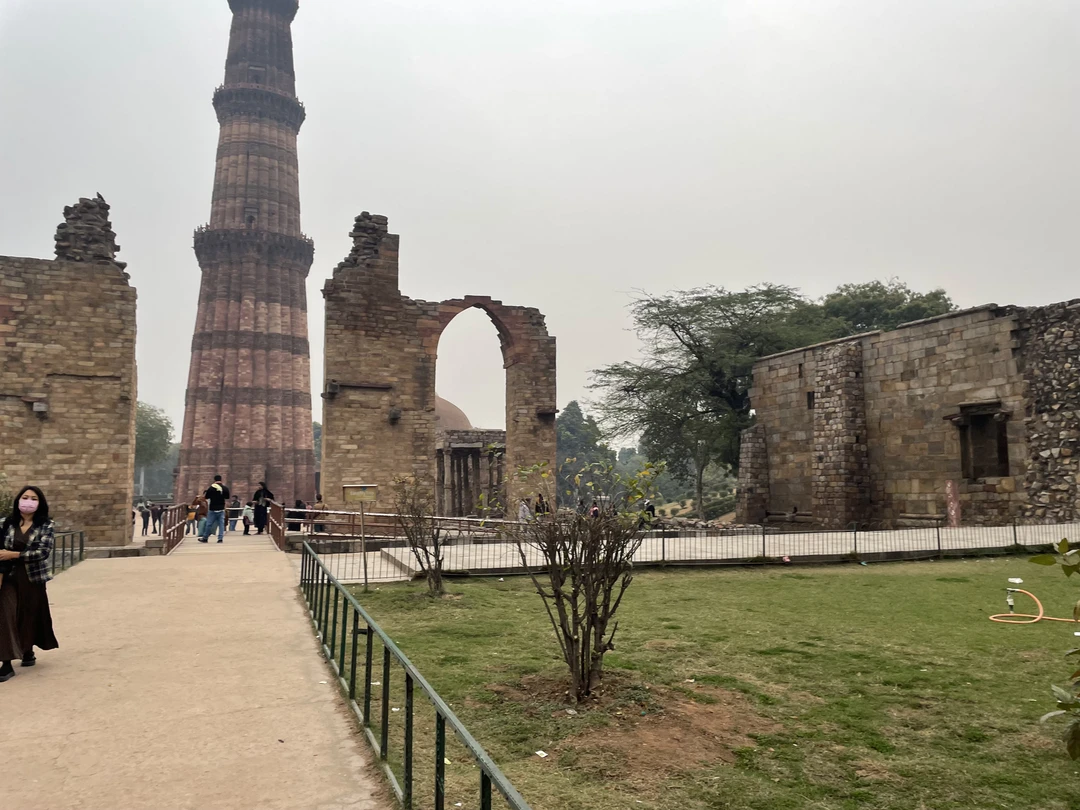 Экскурсия началась вовремя, было показано даже больше локаций, чем заявлено! Наш экскурсовод Джими, очень интересно рассказывал