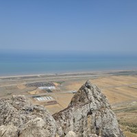 Фото отзыва 5: экскурсия "Агатовые горы, скала Бешбармаг, розовое озеро Масазыр и мечеть Гейдара"