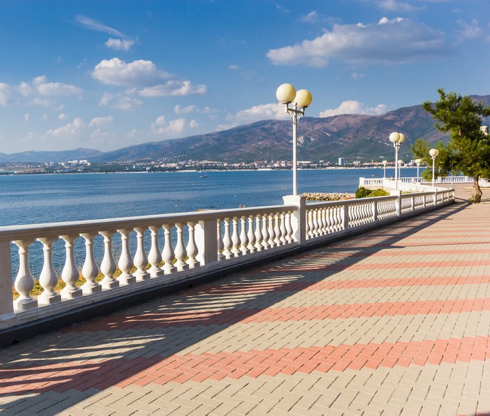 Приморская набережная