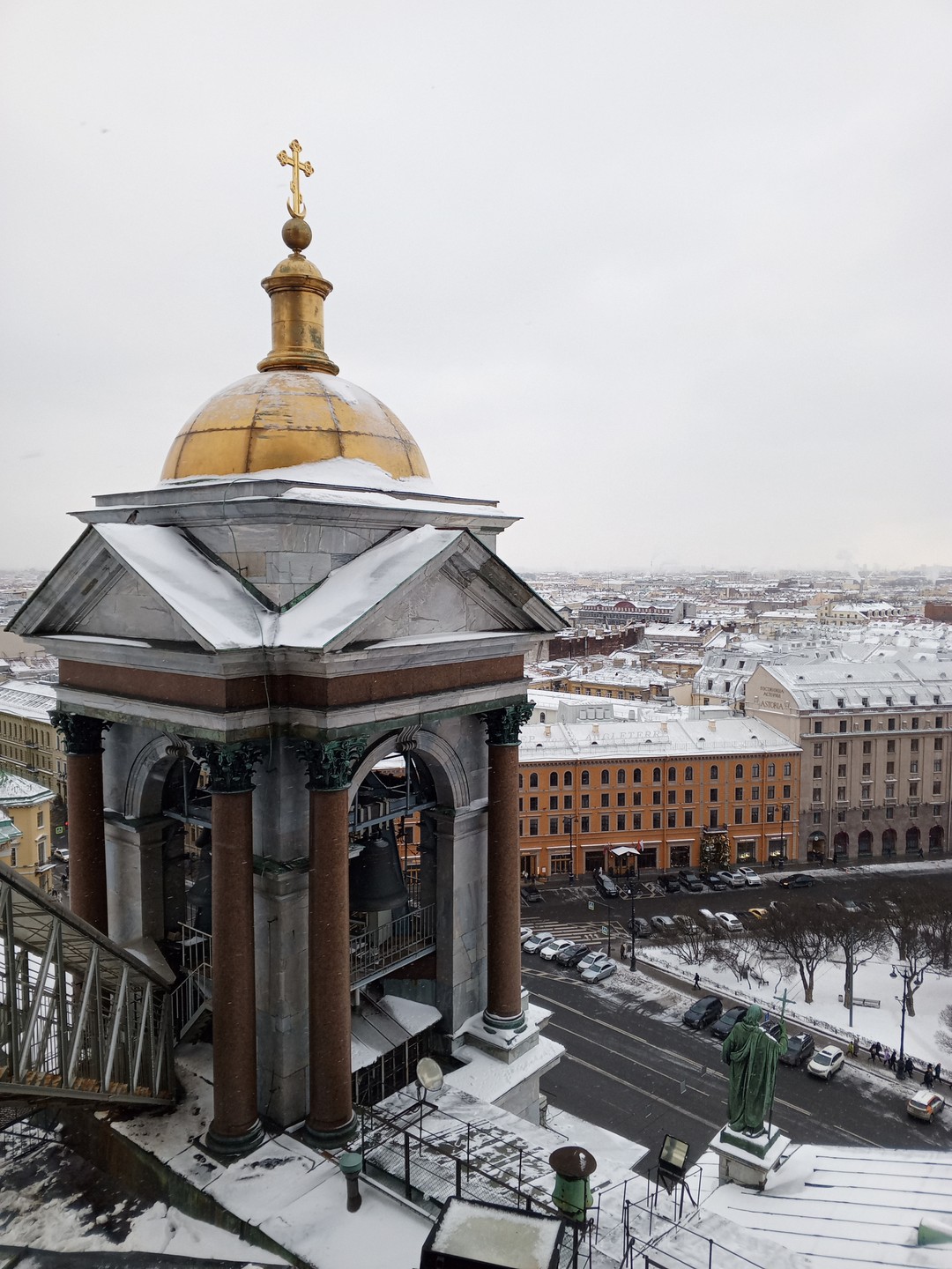 Мне с мужем повезло! Вместо групповой экскурсии, получилась индивидуальная. Экскурсия достаточно информационная. Экскурсовод Александра отличный специалист