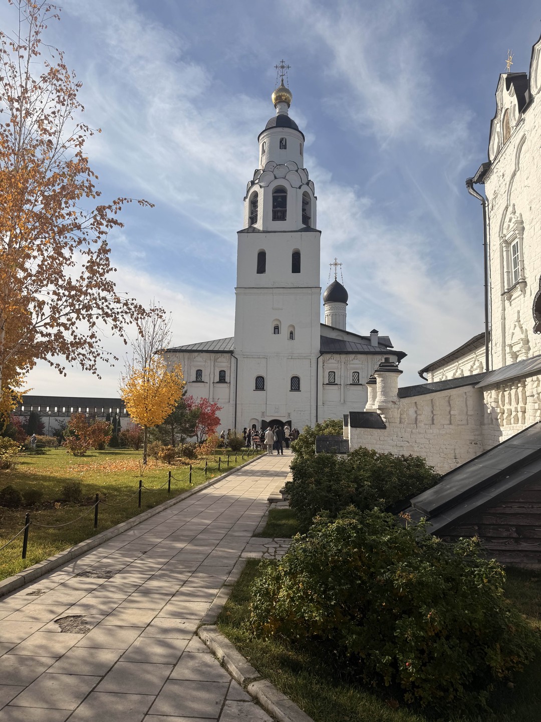 Прекрасная экскурсия, гид рассказывала очень интересно и доступно даже для ребенка, шикарная природа и история того