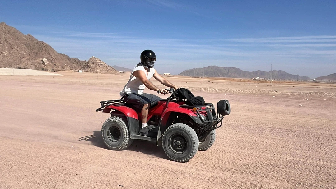 Отличная экскурсия, все организовано и четко, особое внимание безопасности, выдают шлемы всем, инструкторы контролируют чтоб на