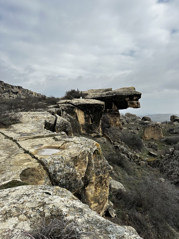 Гобустан, грязевые вулканы и рыбный ресторан