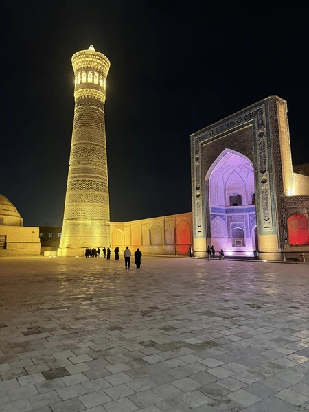 Асилбек,спасибо тебе за экскурсию. В Бухаре были один день. Для нашего экспресс знакомства с Бухарой было