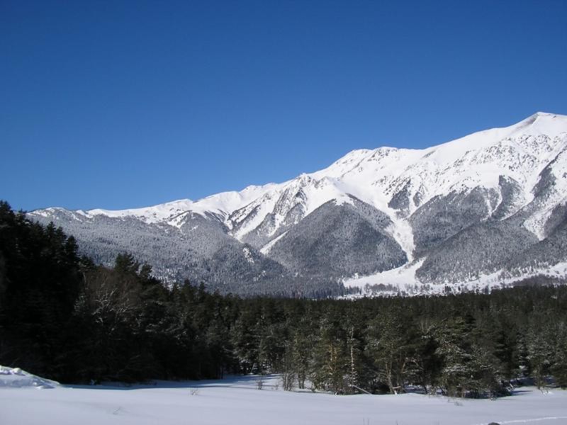 Белый водопад в зимней сказке! Трансфер из Архыза туда и обратно