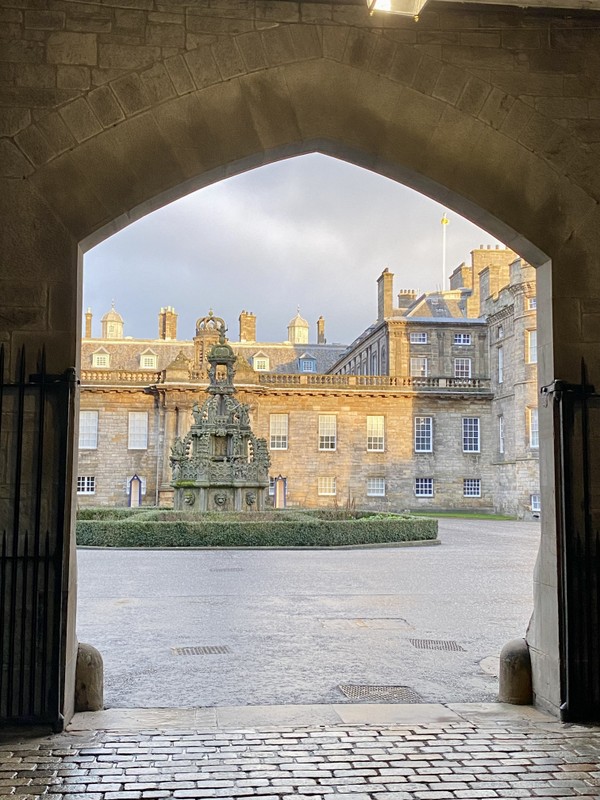 Эдинбург глазами Королевы