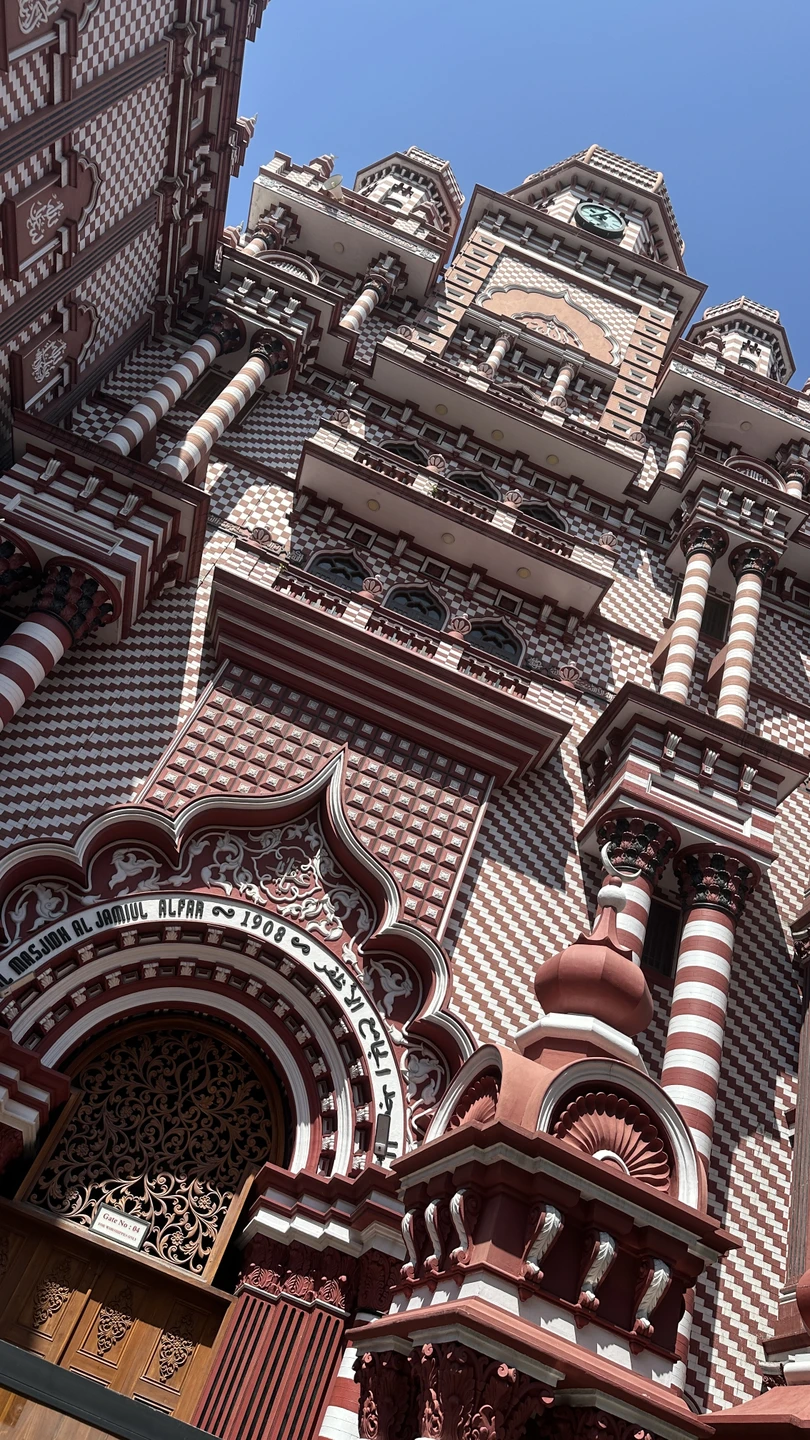 У нас была потрясающая экскурсия в январе 2026! Рифай-тот человек, который составляет впечатление о путешествии в