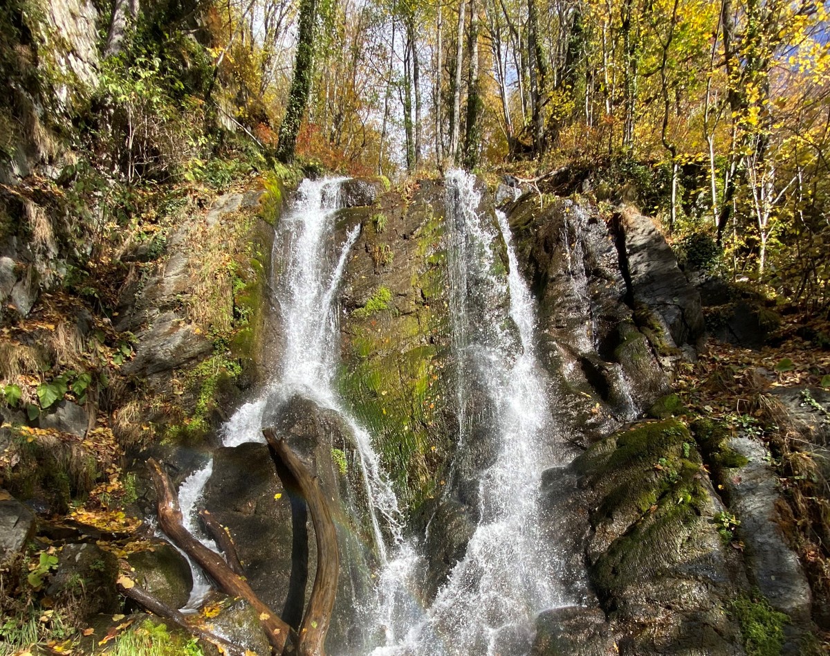 Экскурсия Лёгкий треккинг к водопаду Красной Поляны