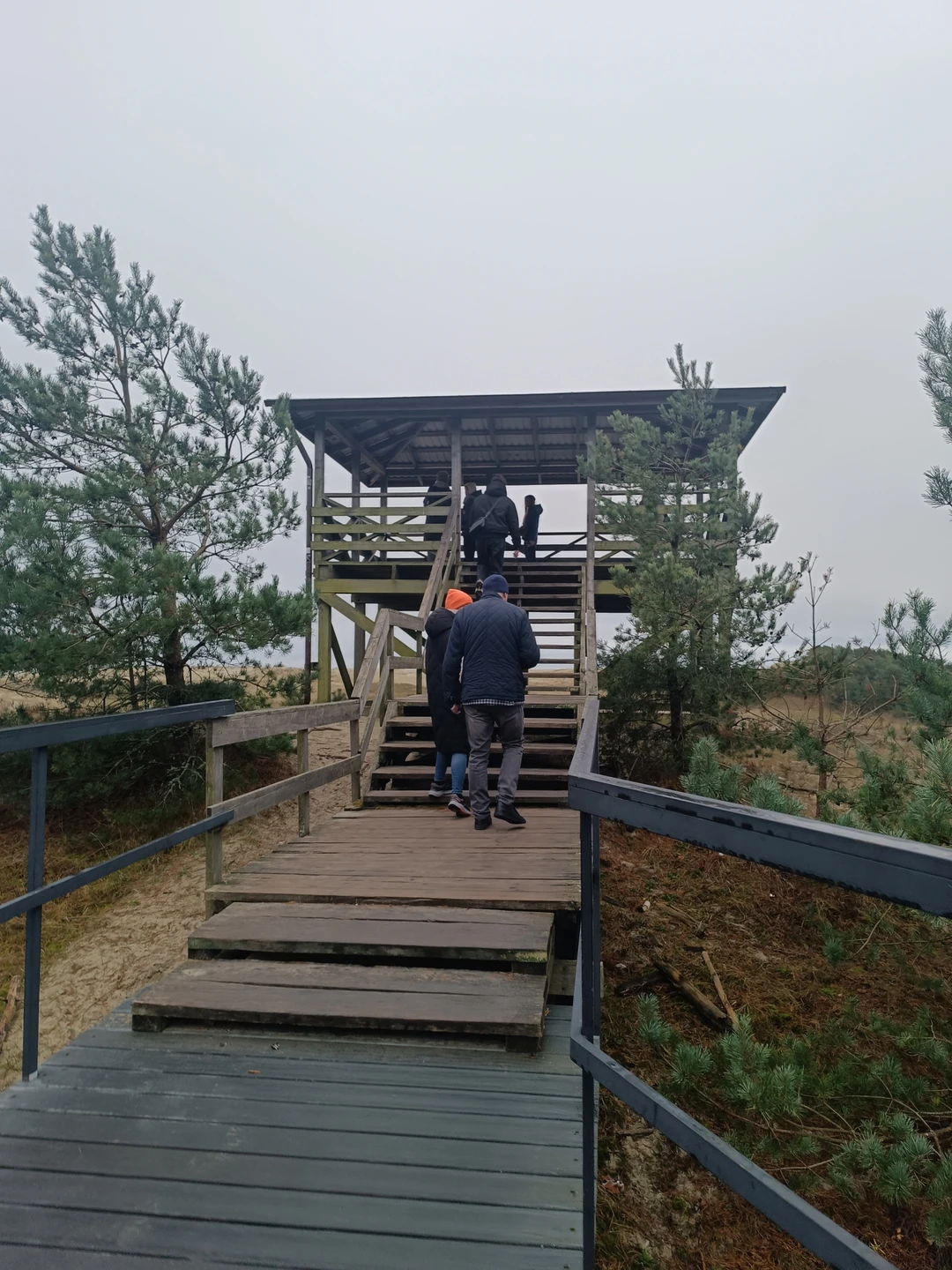 Замечательная экскурсия, прекрасный гид Ирина и аккуратный водитель Даниил. Было очень интересно, комфортно, весело! Спасибо большое!