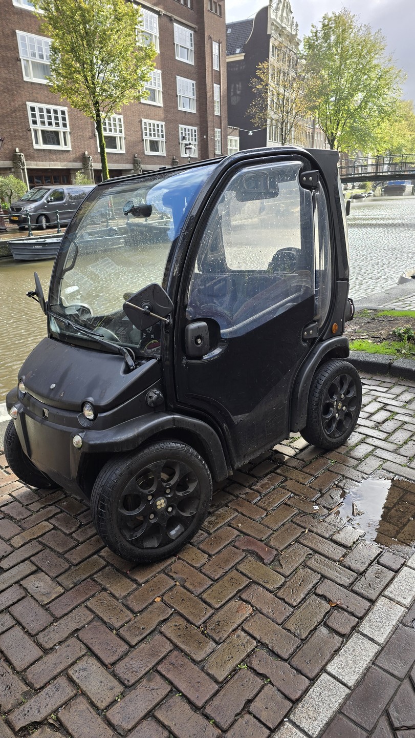 Экскурсия полностью оправдывает свое название. Благодаря Олегу, мы просто влюбились в этот город. Узнали очень много