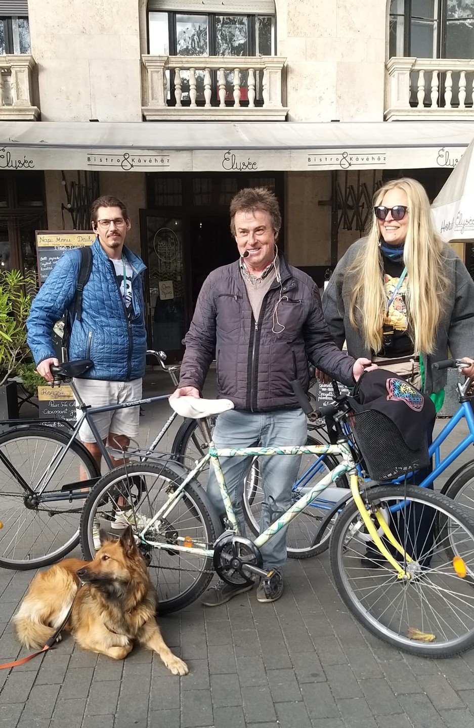 Если Вы умеете кататься на велосипеде, то это лучшее предложение для знакомства с городом! За одну