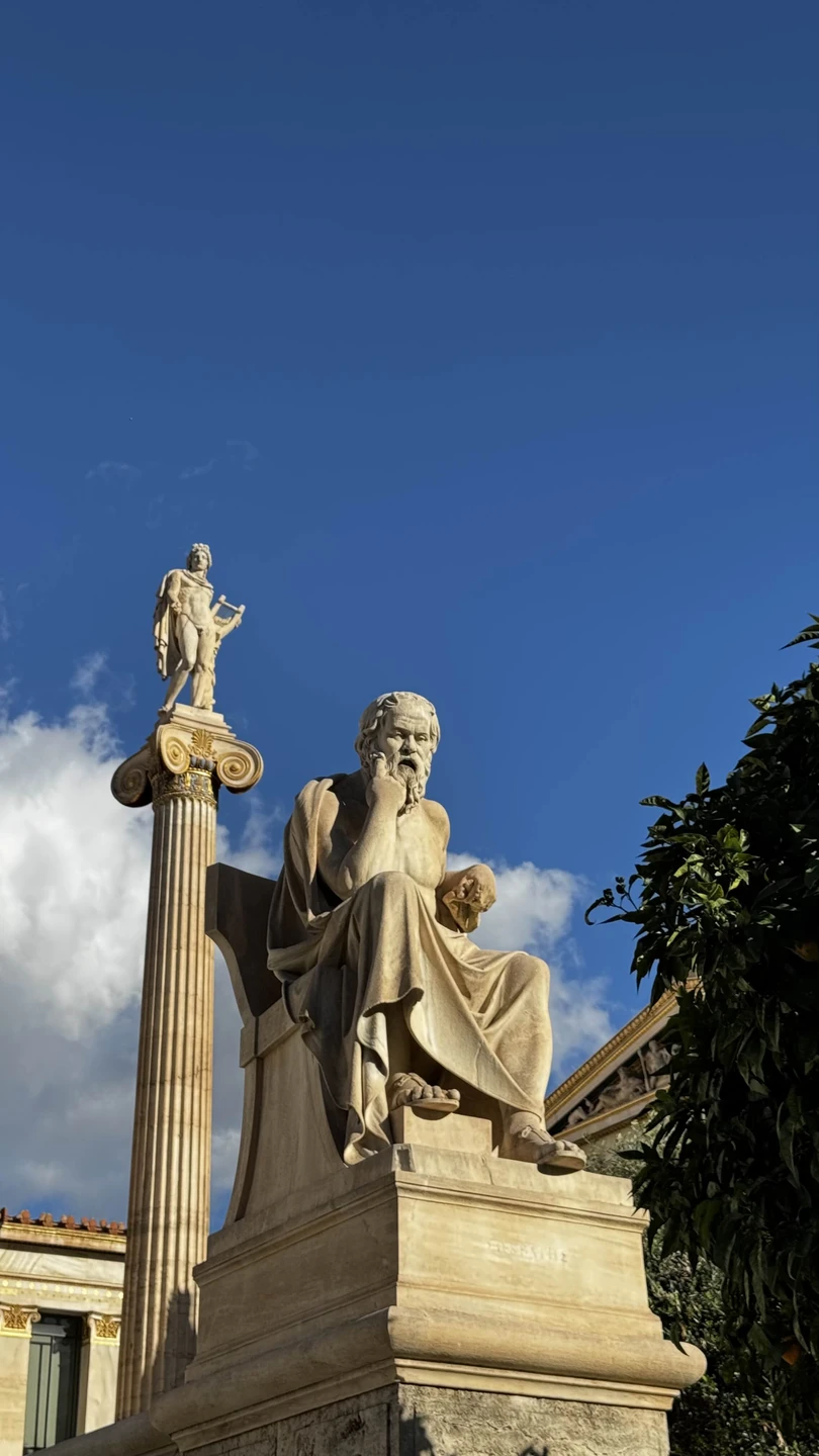 Все было прекрасно. Провели по всем местам в Афинах. После этого уже точечно осталось только -