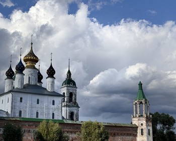 Ростов Великий, Ярославль