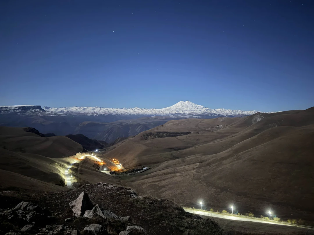 Спасибо большое за замечательную экскурсию. Мурат нас забрал,далее поехали в планетарий. Рассказывал много чего интересного о