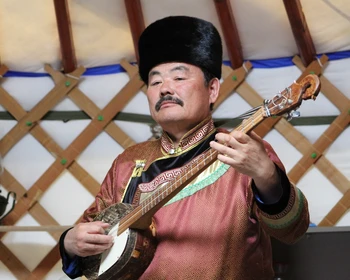 Этнопарк «Золотая орда» и знакомство с местной культурой, прогулка по льду Байкала