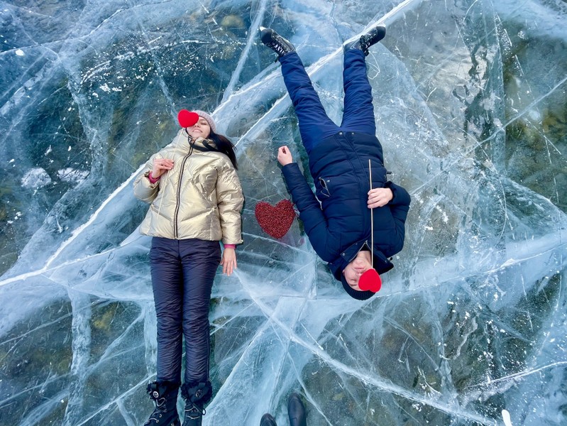 Ледяной сон Байкала: Ольхон, Огой и Тажеранские степи, путешествие на хивусе и вездеходе