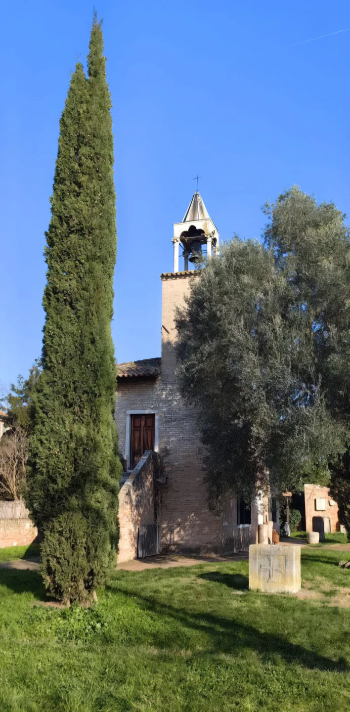 Хотим выразить искреннюю благодарность нашему гиду Валерию, который провел для нас две незабываемые экскурсии - Венецианское