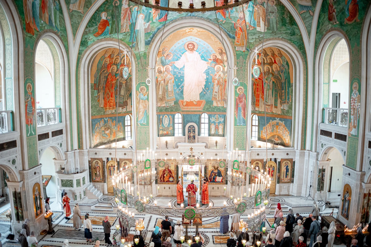 «От Богородицы райский уголок»: экскурсия по Сретенскому монастырю с посещением духовной академии (2/7)