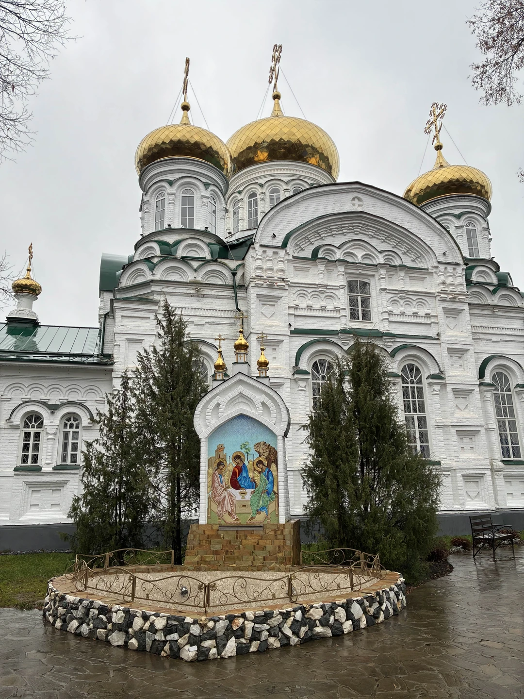 Культовые места Казани: Вселенский храм, Раифа и Свияжск