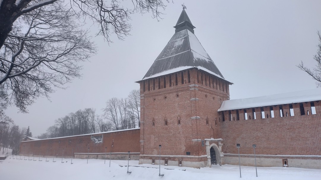 Отличная экскурсия! Погода конечно была морозной и снежной, но Михаил устраивал нам небольшие "прогрева", не останавливая