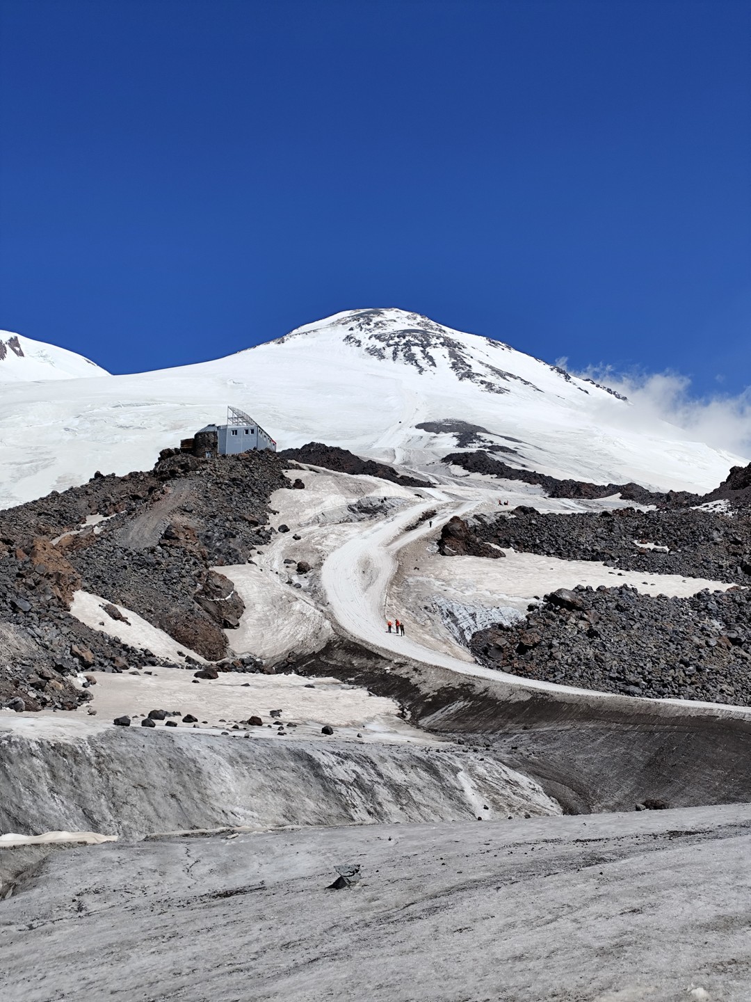 Нетипичный Эльбрус: водопады, дикие ущелья и снежные хребты (Эдуард)