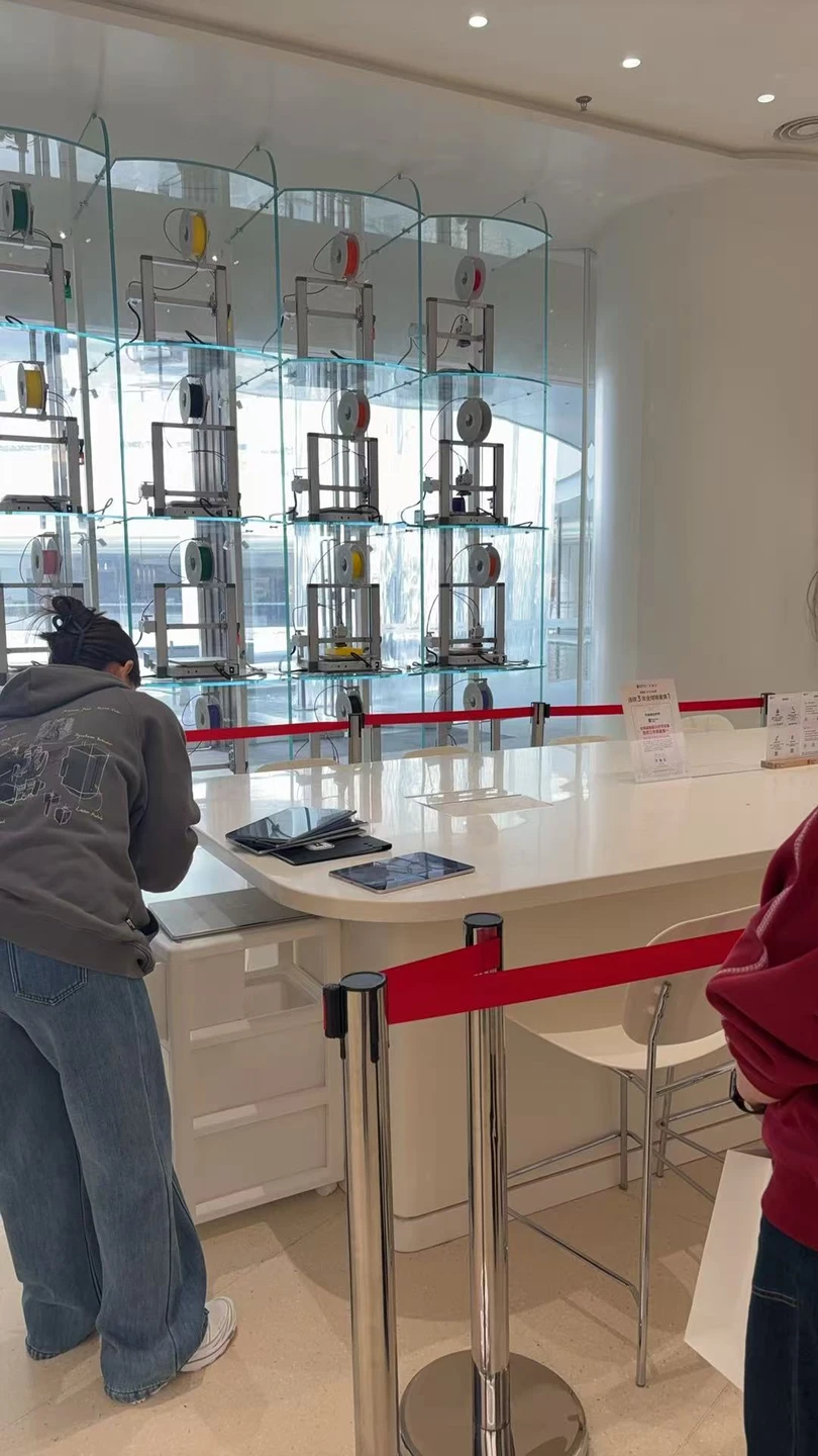 Это был потрясающий технологический тур по Шэньчжэню! Всего за 3 часа мы успели попробовать беспилотное вождение