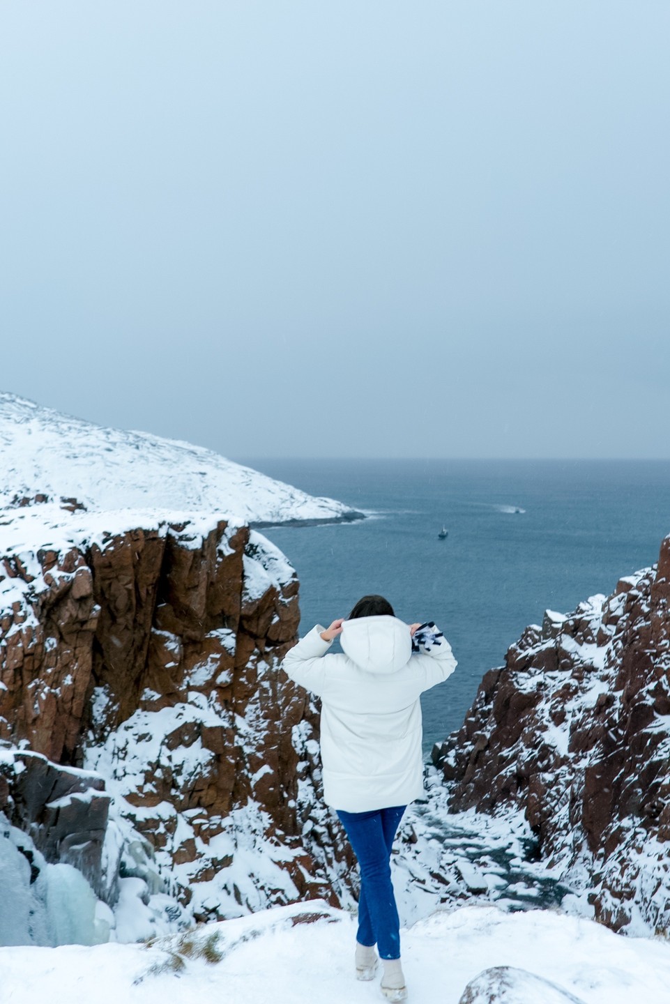Добрый день! Экскурсия прошла отлично. Всеволод рассказал историю Кольского края, провел по всем интересным местам, напоил
