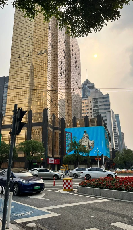 Гуанчжоу на максимум